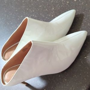 White patent leather mule 3in heel